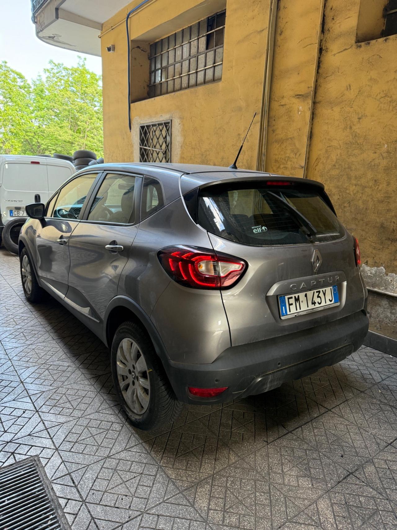 Renault Captur 1.5 90 cavalli cambio automatico
