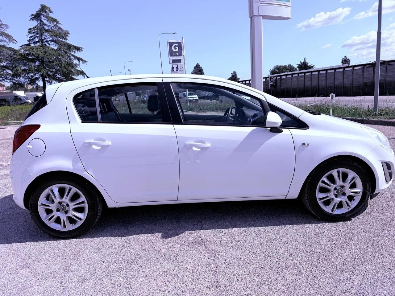 Opel Corsa 1.2 85CV 5 porte GPL-TECH Elective