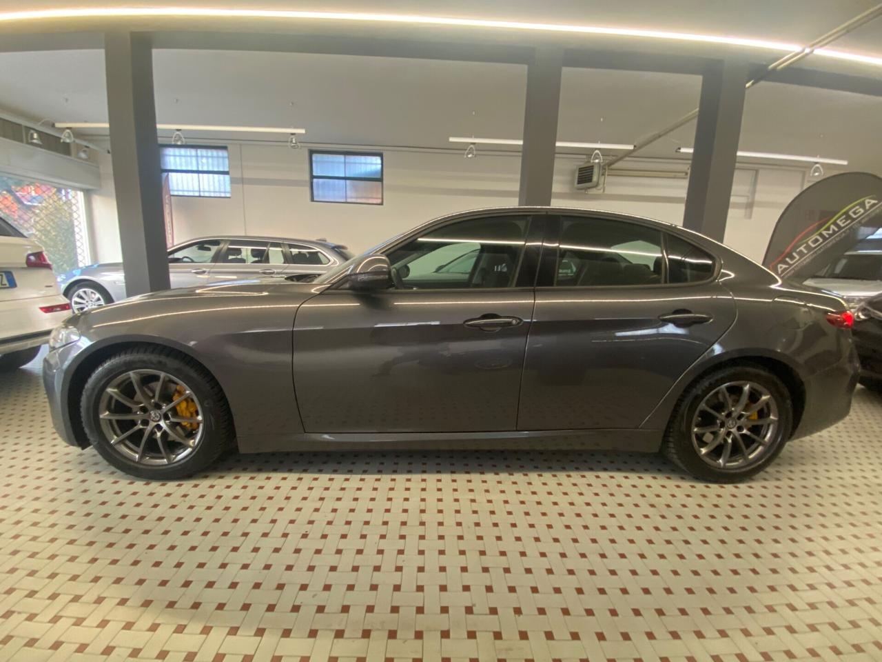 Alfa Romeo Giulia 2.2 136 cv Automatica- Navi