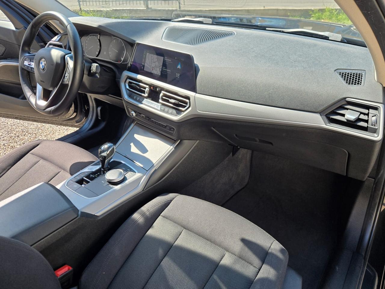 Bmw 320d xDrive Touring Business Advantage