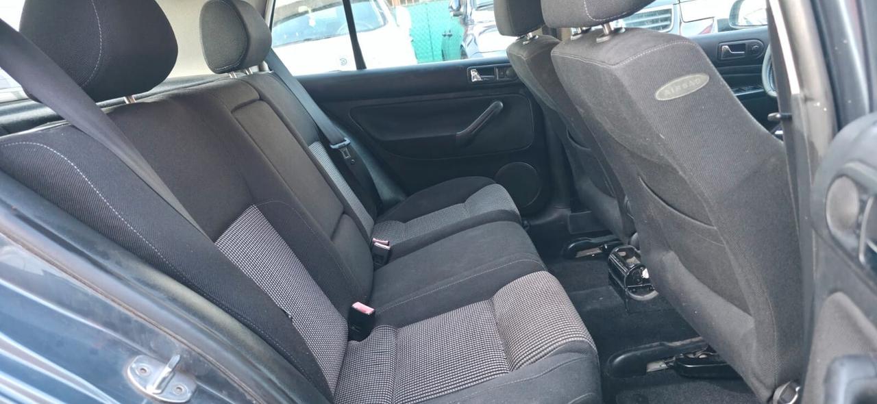 Volkswagen Golf 1.6 16V cat 5 porte Highline neop