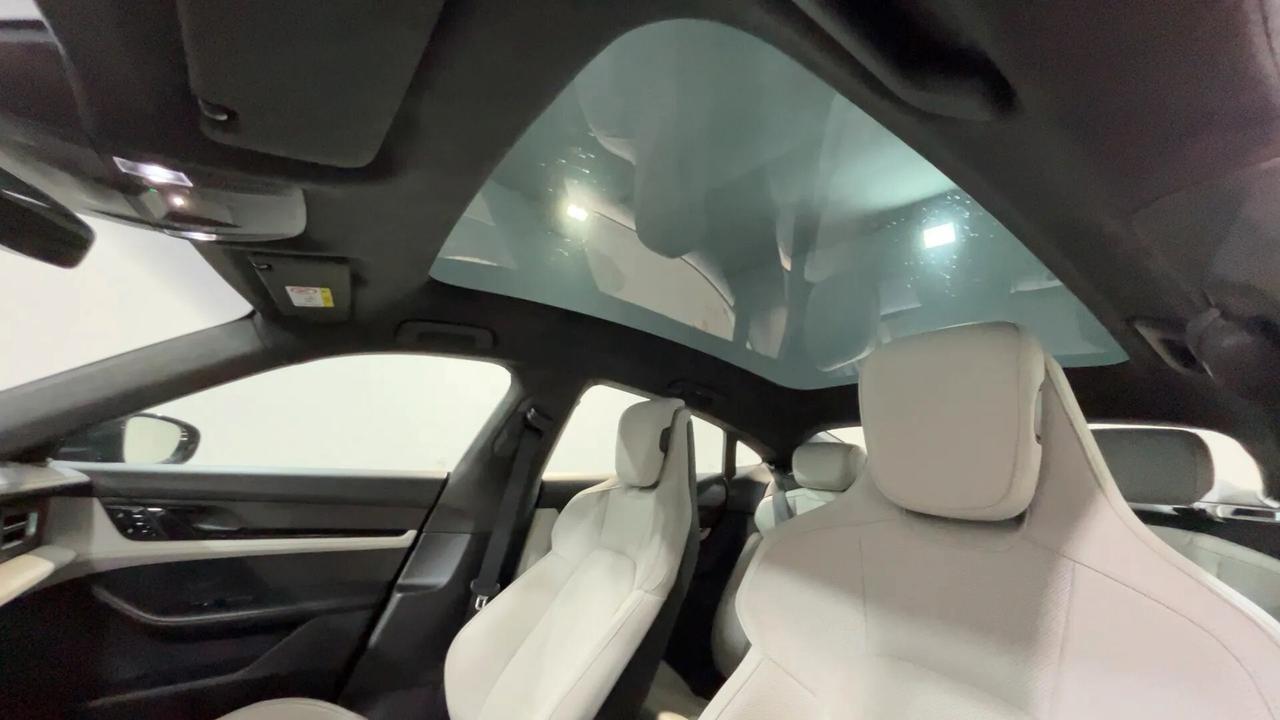 Porsche Taycan Turbo S NESSUN VINCOLO FINANZIARIO