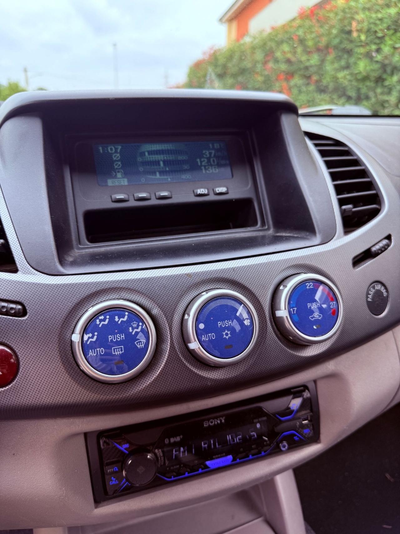 Mitsubishi L200 2.5 DI-D/136CV Club Cab Intense