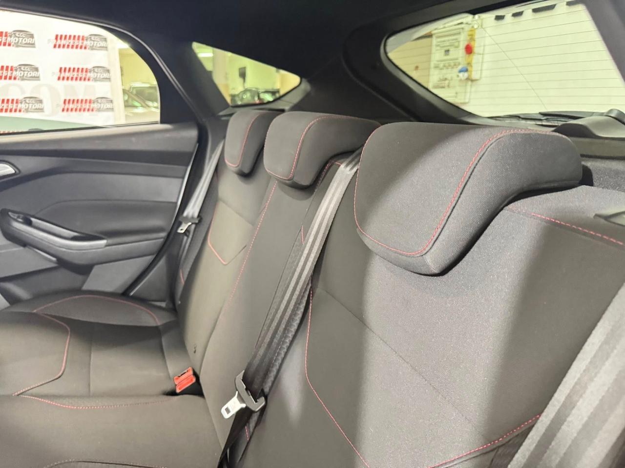 Ford Focus 1.5 TDCi 120 CV Start&Stop ST Line Business