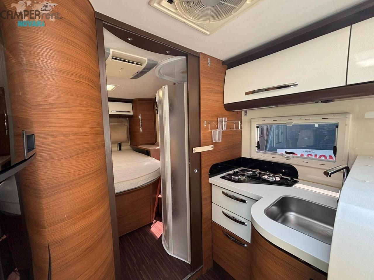 ELNAGH MAGNUM 81G - motorhome con letto nautico in coda e maxi garage