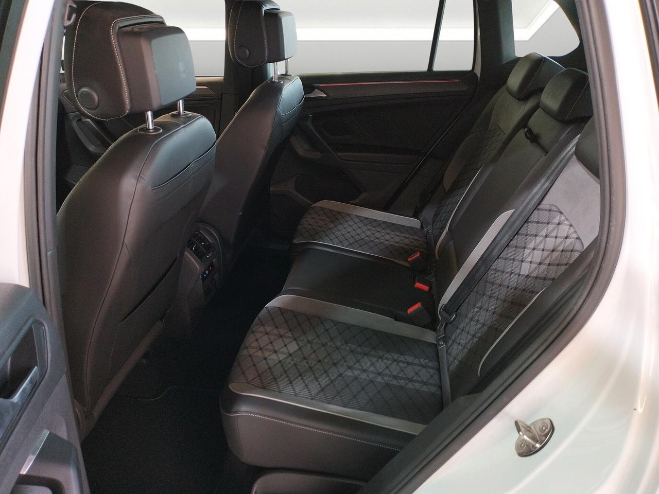 Volkswagen Tiguan 2.0 tdi R-Line 4motion 150cv dsg