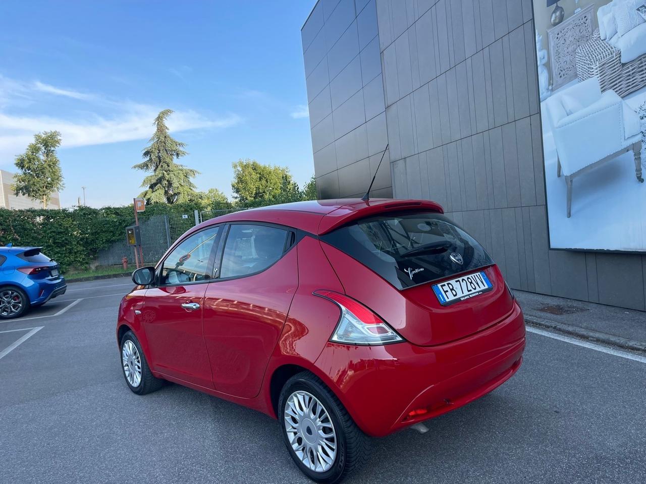 Lancia Ypsilon 1.2 69 CV 5 porte Platinum