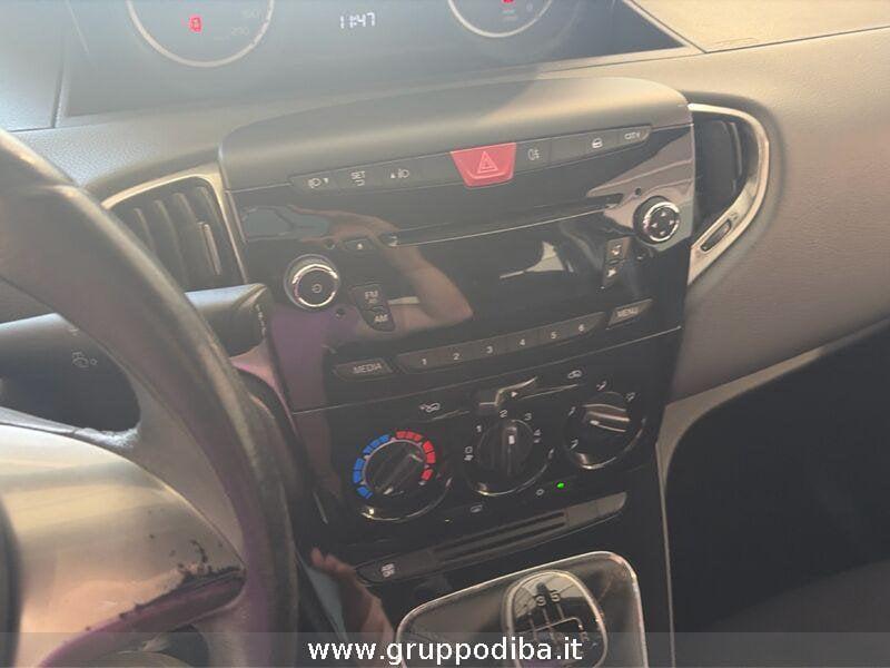 Lancia Ypsilon III 2011 Benzina 1.2 8v silver 69cv