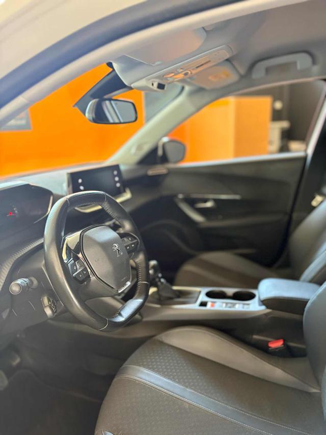 PEUGEOT 2008 1° serie BlueHDi 100 S&S Allure
