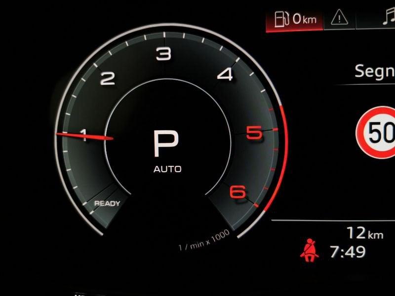 Audi Q2 35 2.0 tdi Identity Black s-tronic