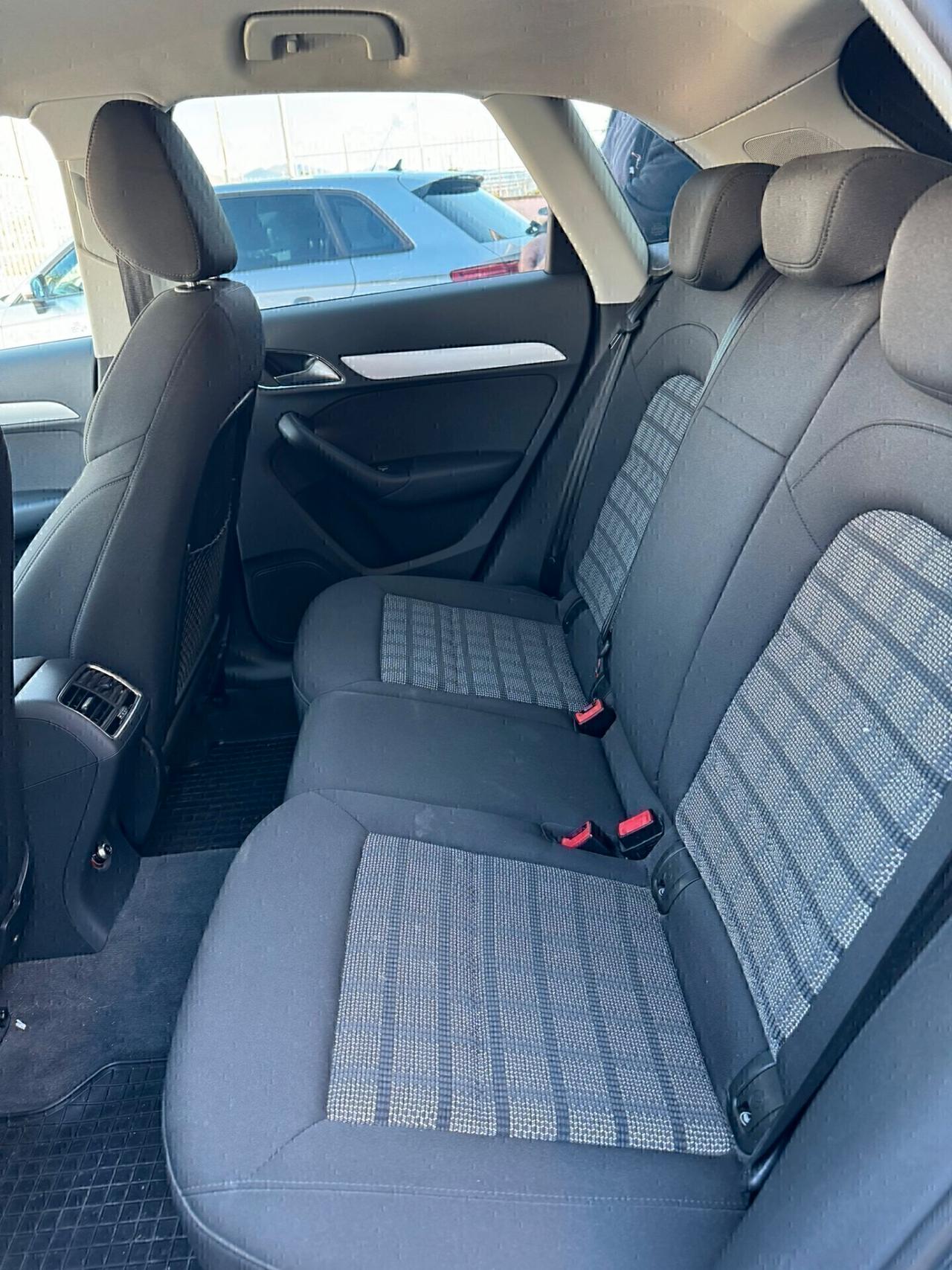 Audi Q3 2.0 TDI 150 CV Design km certificati tagliandi audi