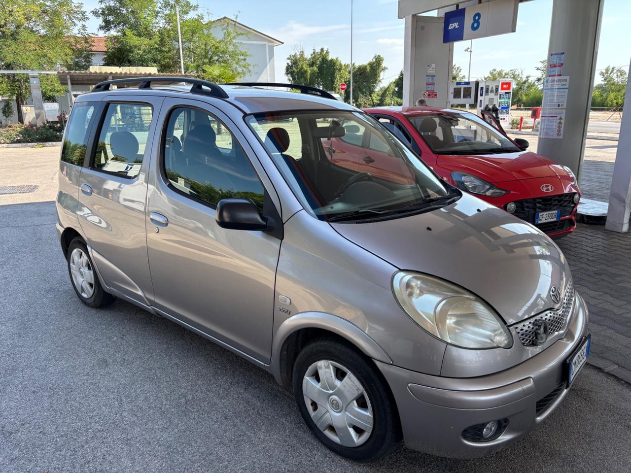 Toyota Yaris Verso 1.3i 16V cat Luna '03