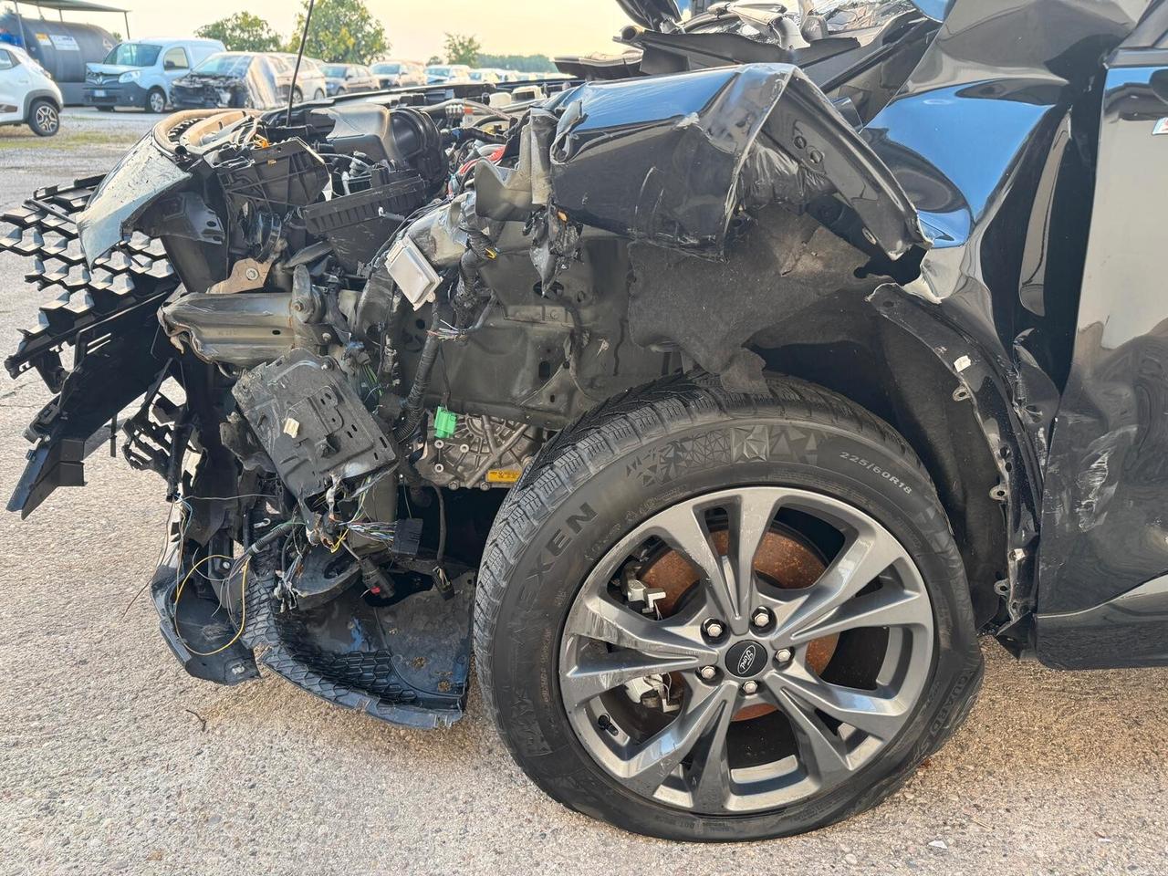 Ford Kuga 2.5 full hybrid ST-Line 2wd 190cv cvt INCIDENTATA