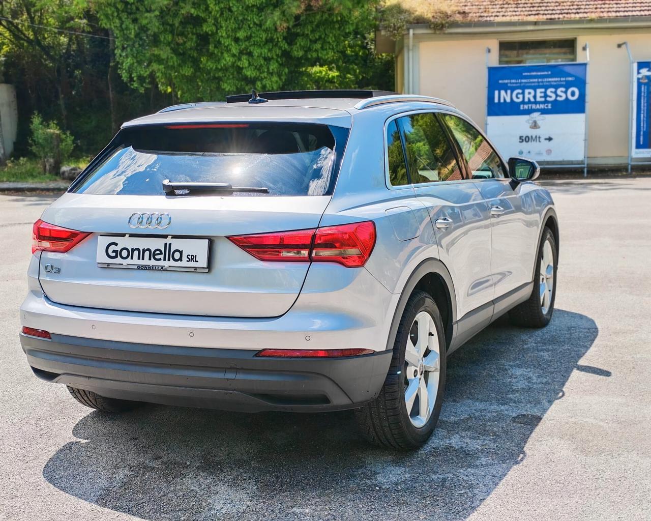 Audi Q3 35 2.0 tdi Business s-tronic