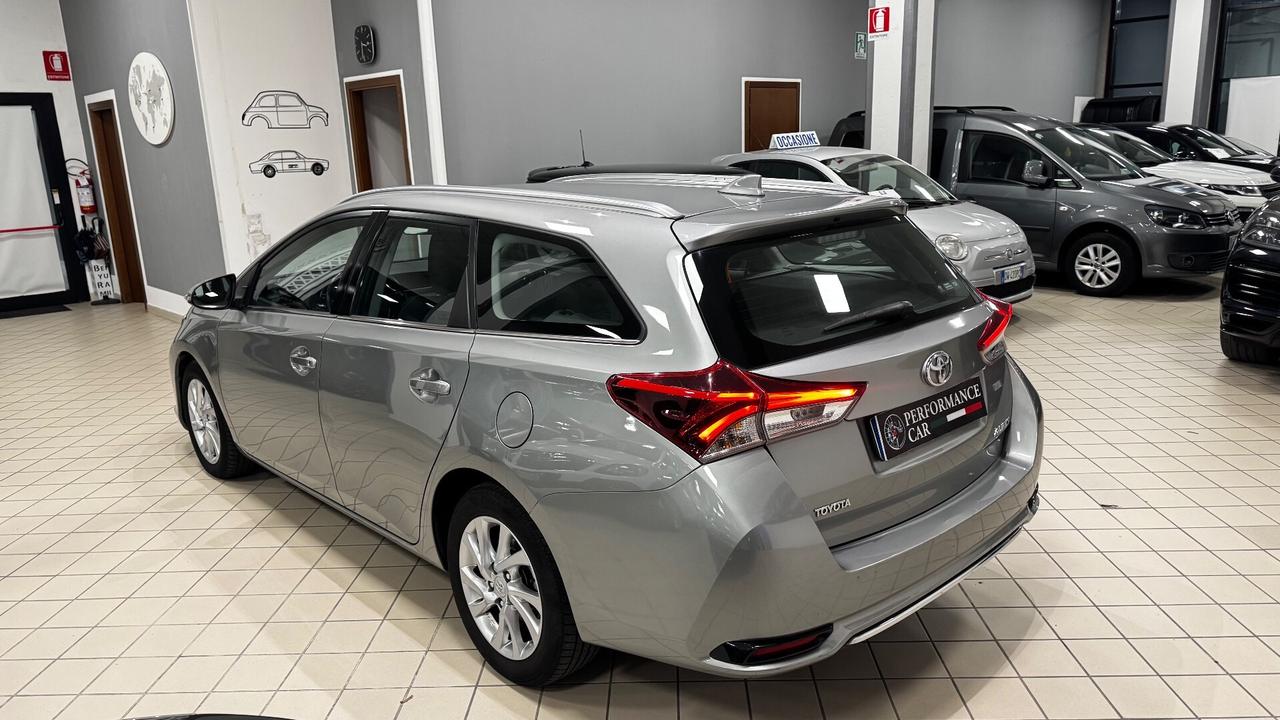Toyota Auris Touring Sports 1.6 D-4D Lounge