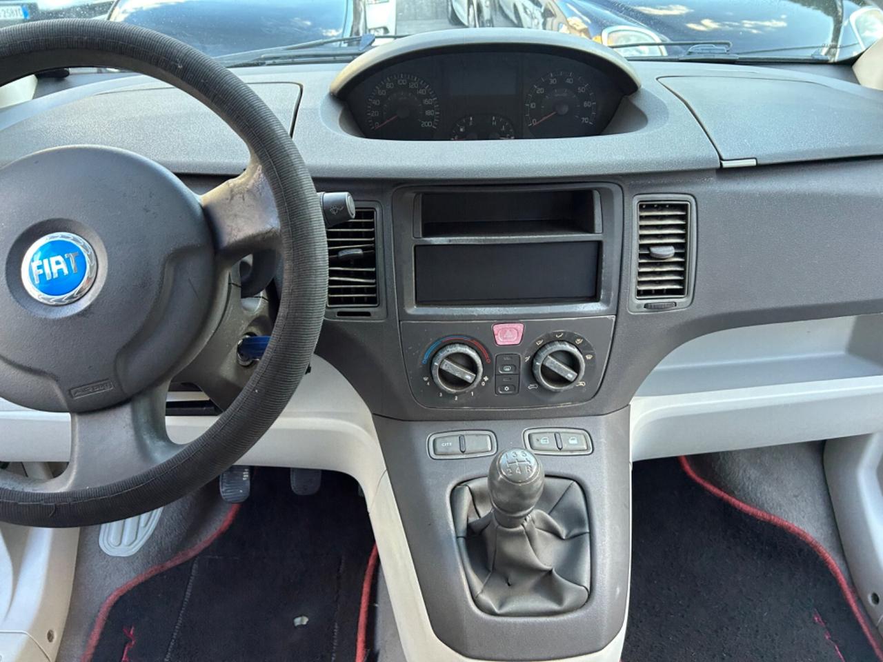 Fiat Idea 1.4 16V Emotion