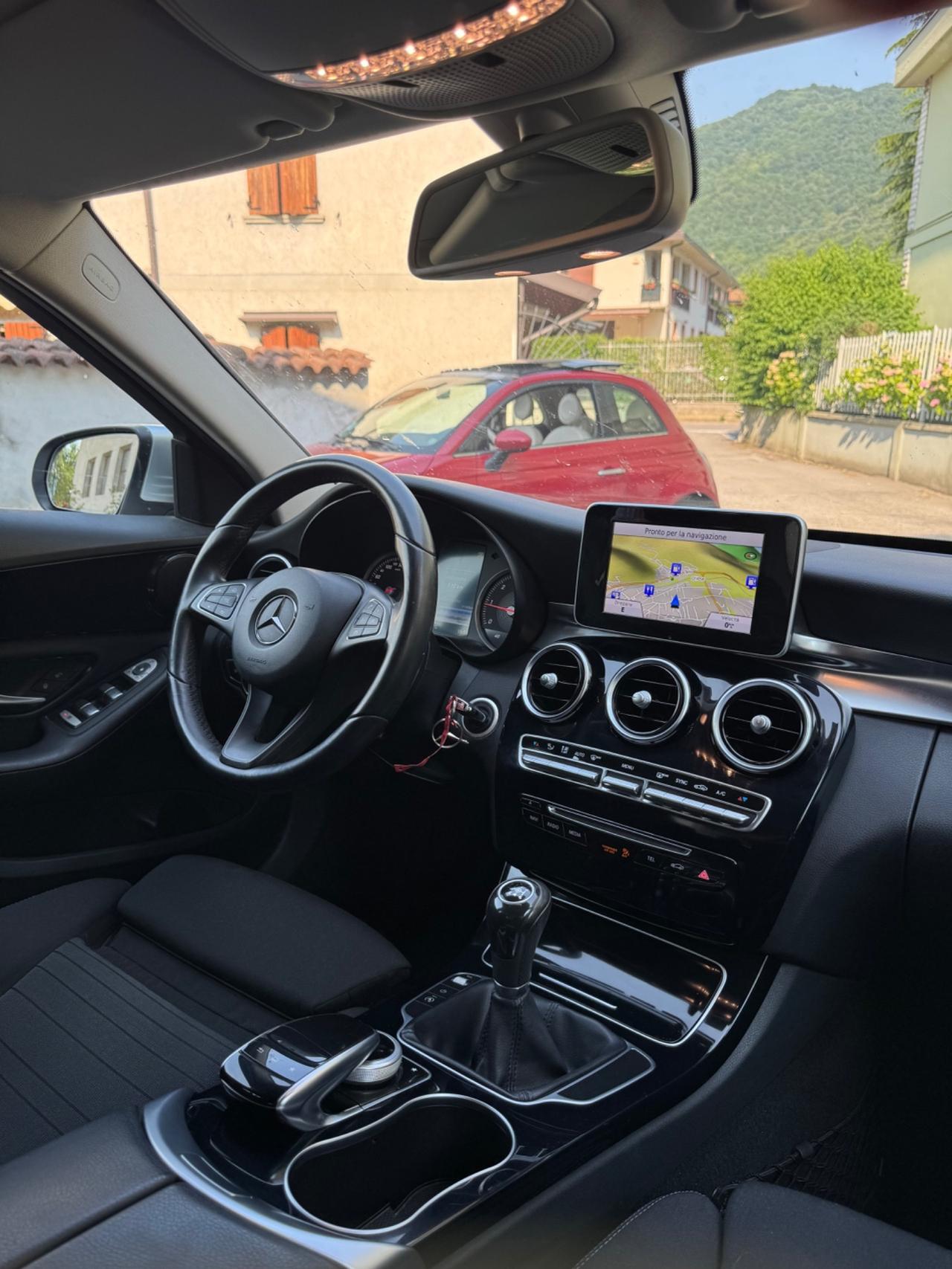 Mercedes-benz C 180 d Auto Premium
