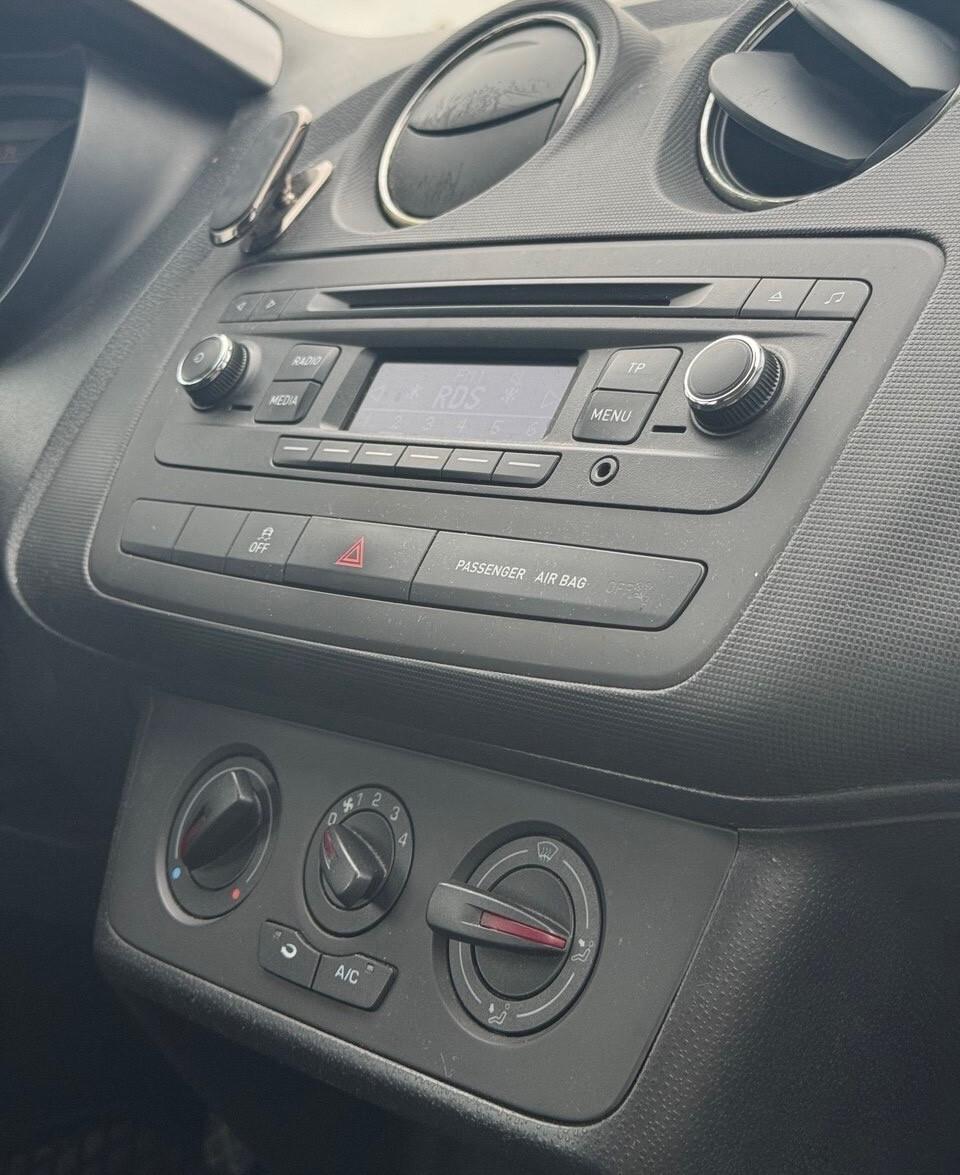 Seat Ibiza ST Business High iTech Neopatent. 2015