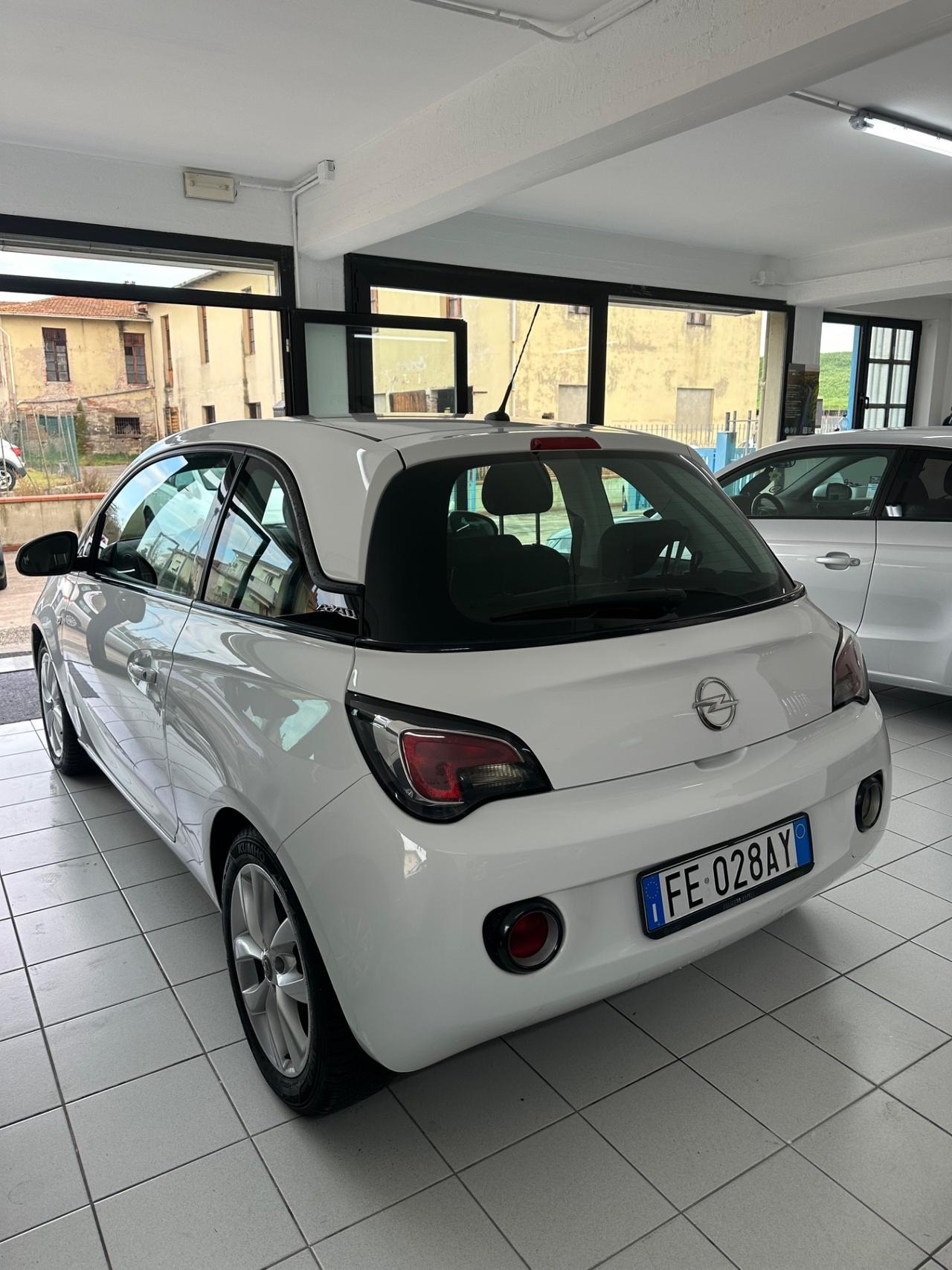 Opel Adam 1.2 70 CV