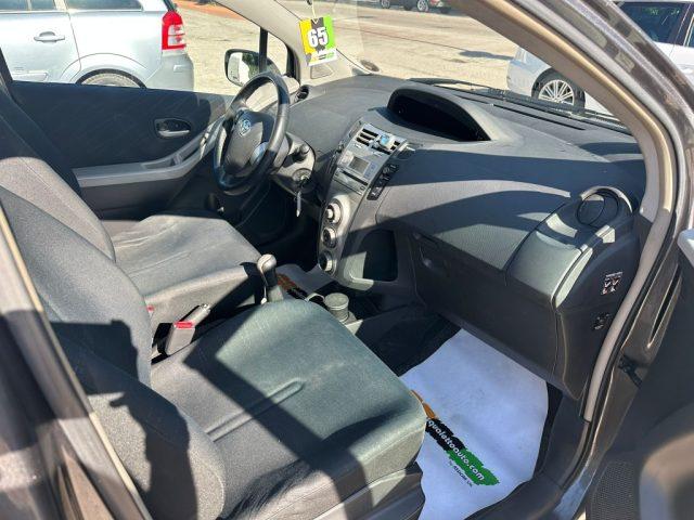 TOYOTA Yaris 1.3 5 porte Sol
