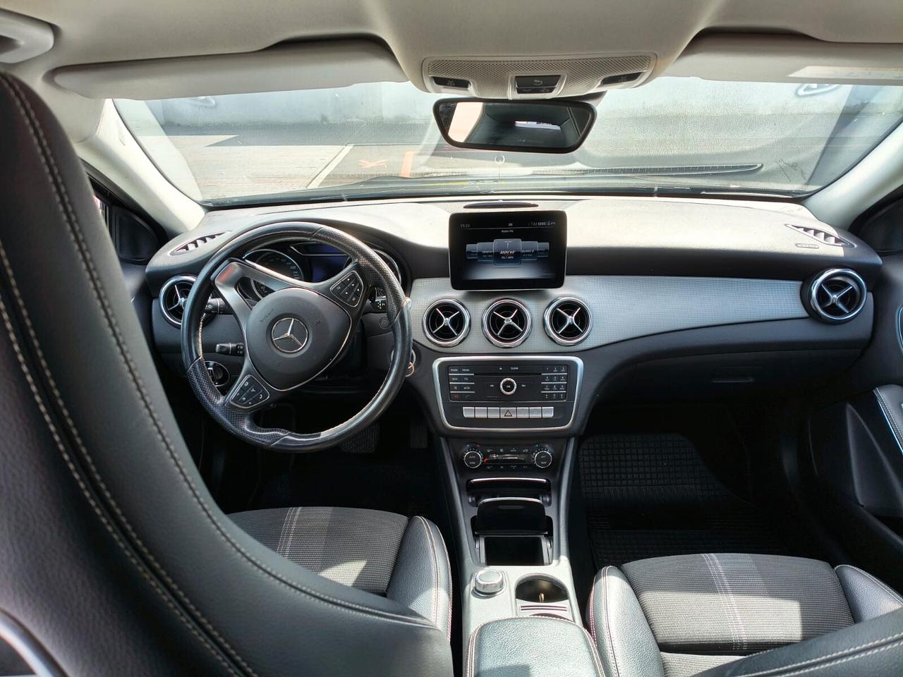 Mercedes-benz GLA 200 d Automatic Sport