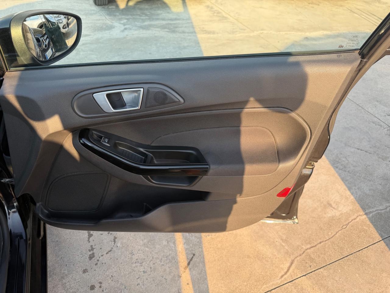 Ford Fiesta 1.5 TDCi 75CV 5 porte Titanium