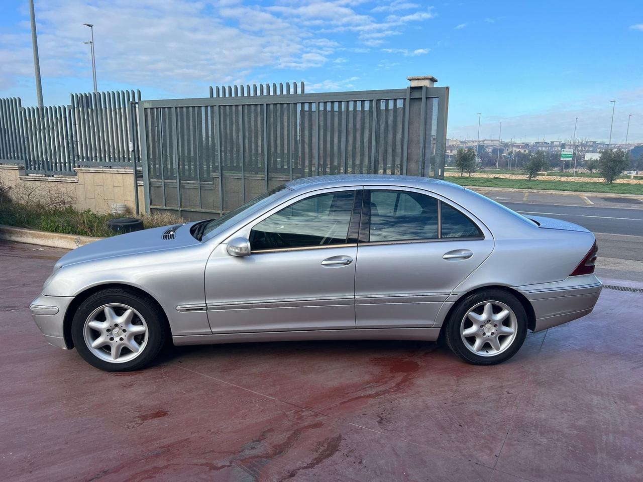Mercedes-benz C 220 250 turbodiesel cat Elegance