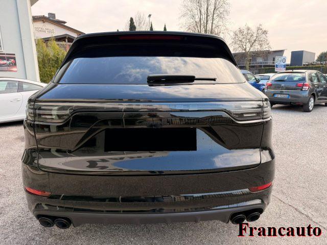 PORSCHE Cayenne 3.0 V6
