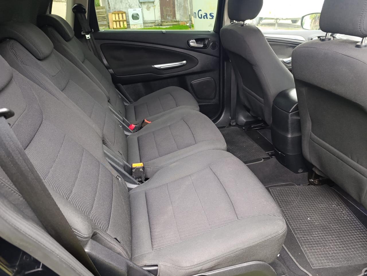 Ford S-Max 2.0 TDCi 140CV Powershift 7 posti Business Nav