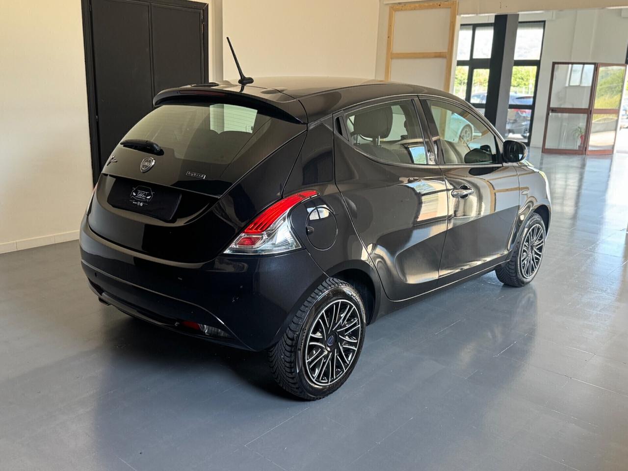 LANCIA YPSILON 1.0 FIREFLY HYBRID GOLD - 2021