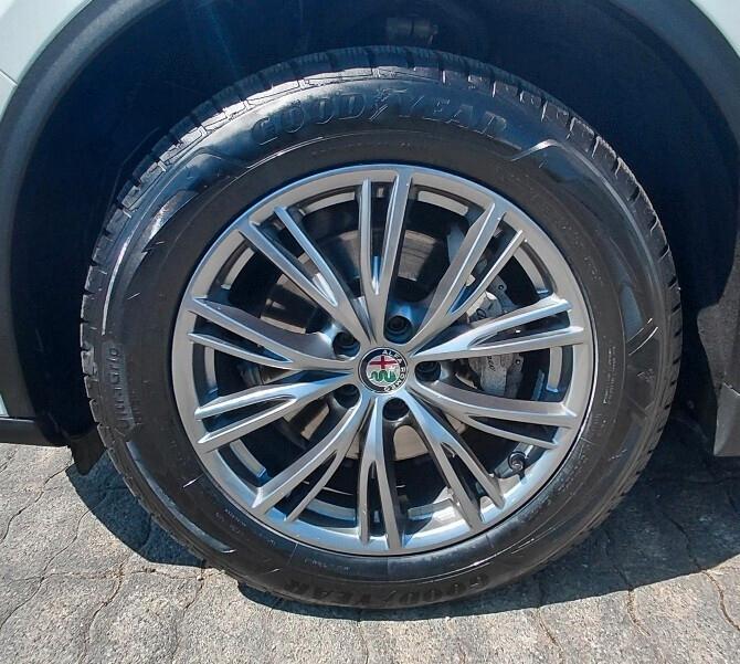 Alfa Romeo Stelvio 2.2 Turbodiesel 210 CV AT8 Q4 Executive