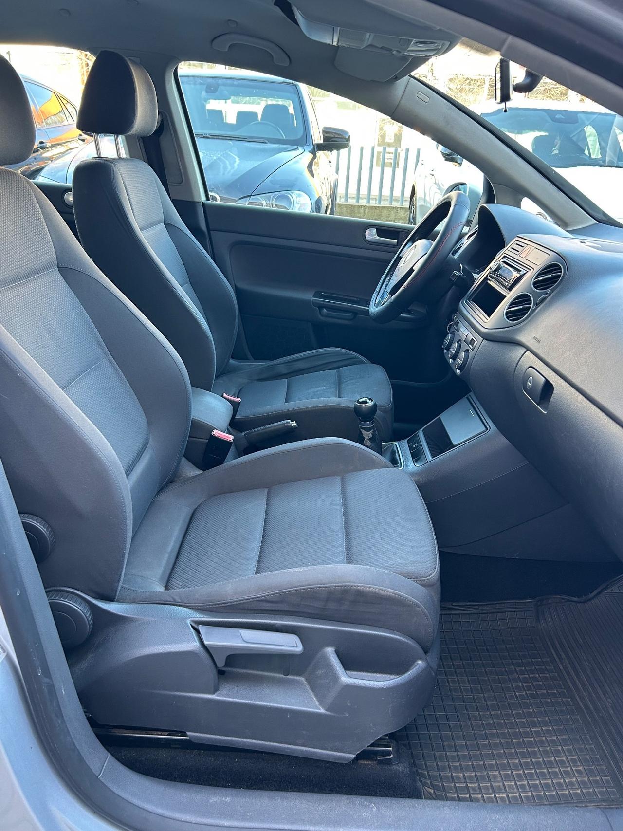 Volkswagen Golf Plus Var. 2.0 TDI 16v DPF Sportline