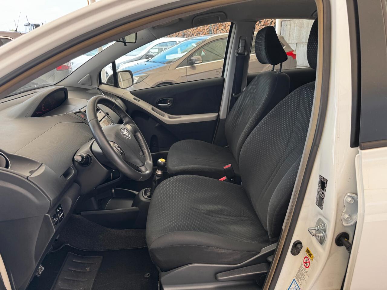 Toyota Yaris 1.0 5 porte Sol 69 Cv
