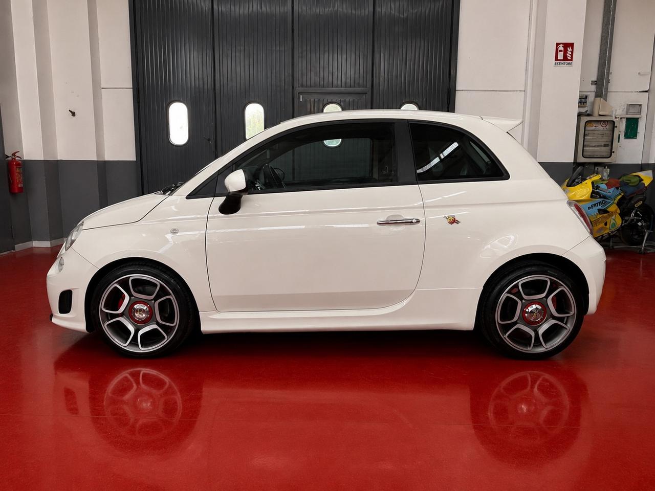 Abarth 500 1.4 Turbo T-Jet MTA Custom