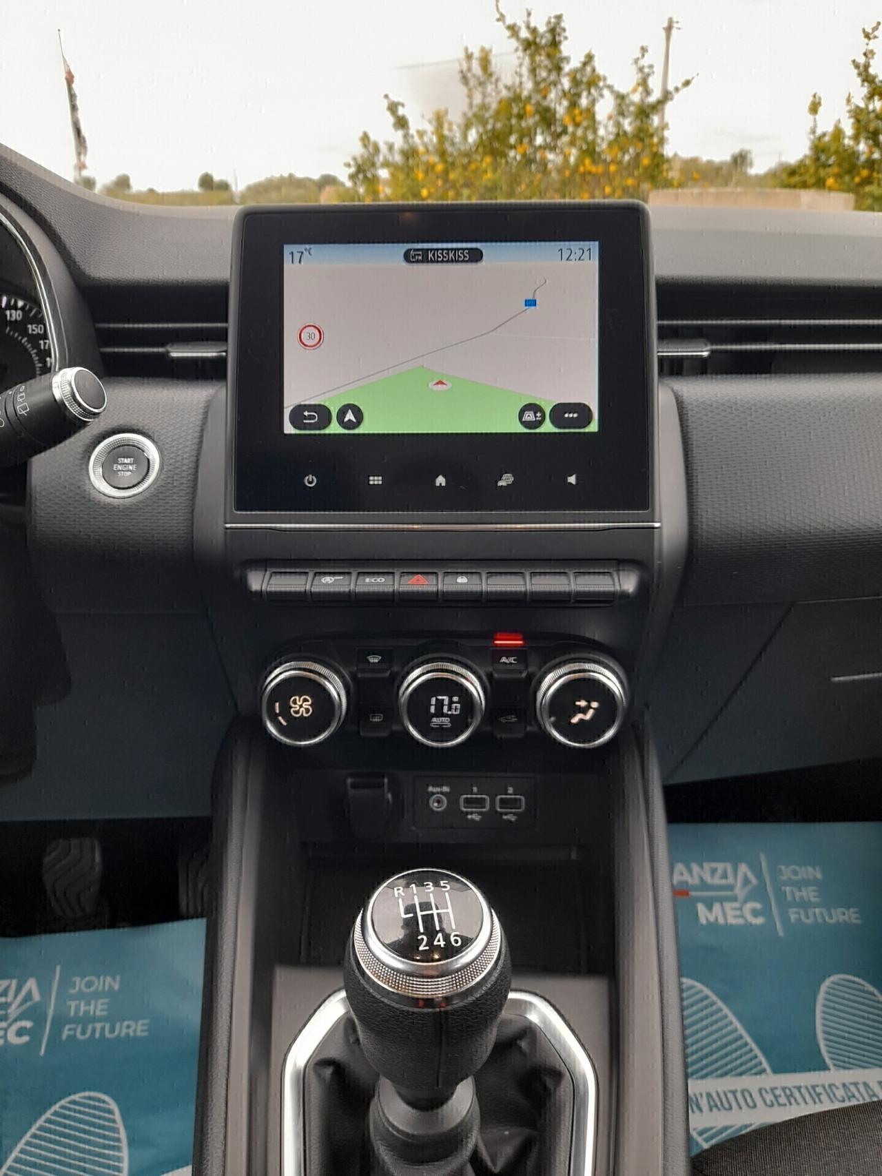 Renault Clio TCe 90 CV 5 porte Life anno 2021 NAVI