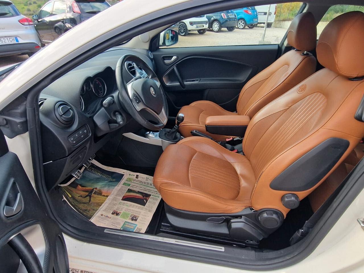 Alfa Romeo MiTo 1.3 JTDm-2 85 CV S&S Distinctive