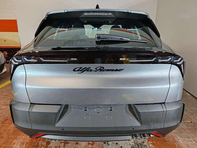 Alfa Romeo Junior 1.2 Hybrid 48V 145cv Edct6