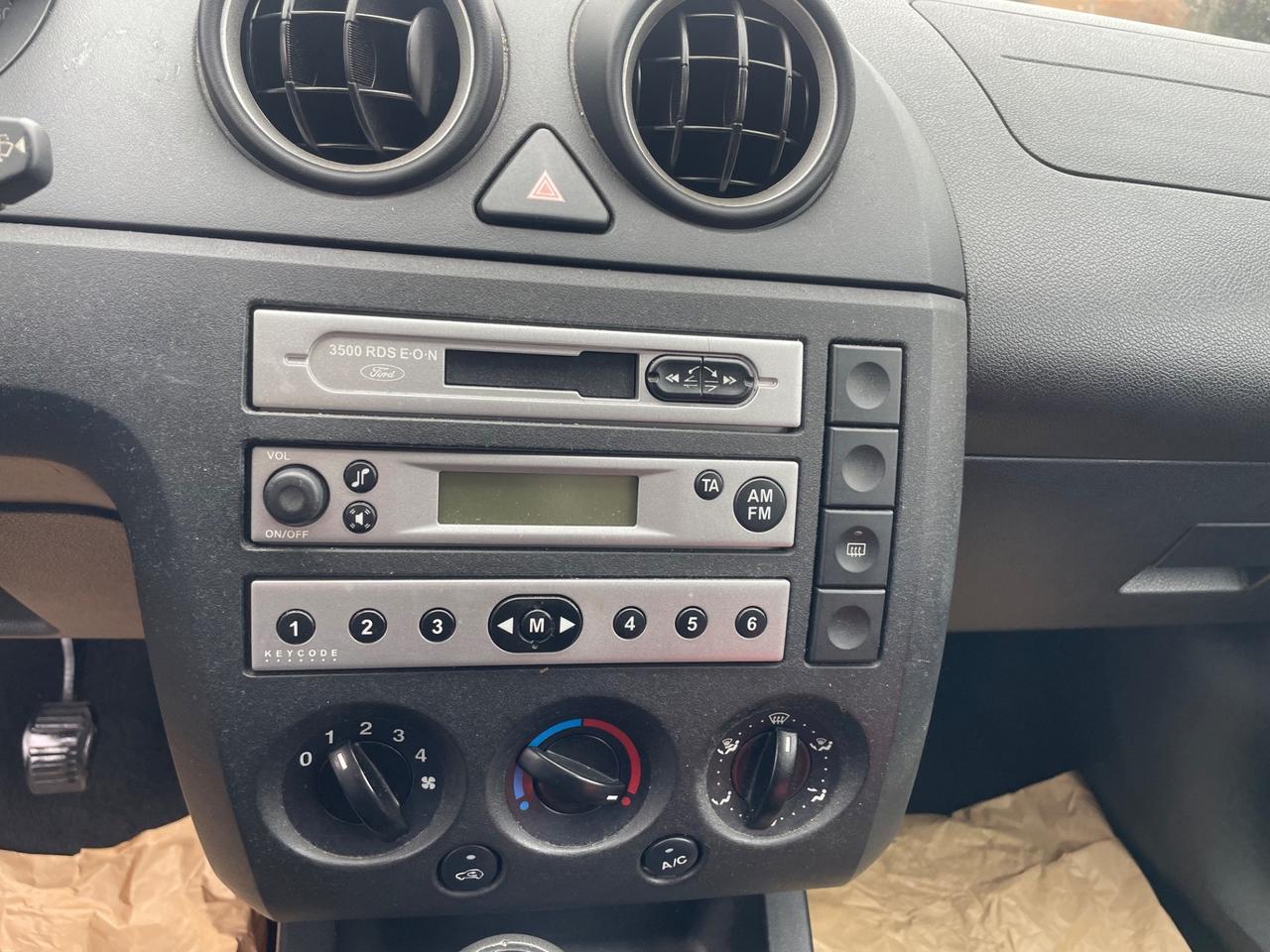 Ford Fiesta 1.2 16V 5p. Zetec - Euro 4 -