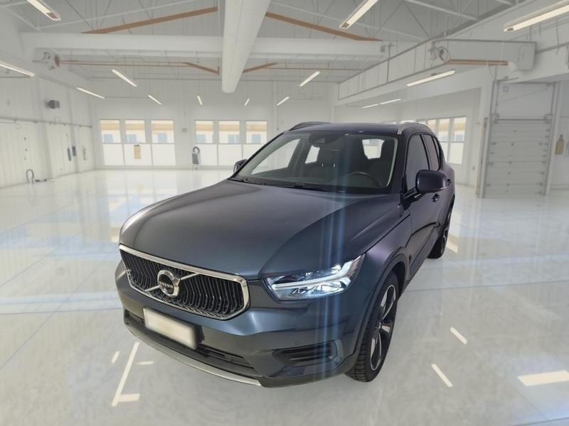 VOLVO XC40 D3 automatico Momentum