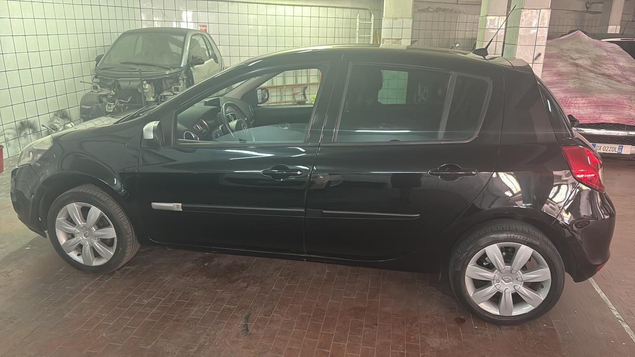 Renault Clio 1.2 16V 5 porte Luxe