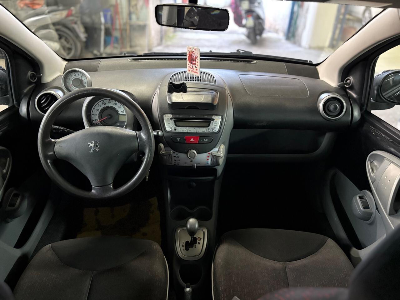 Peugeot 107 AUTOMATICA 1.0 BENZ 5 porte