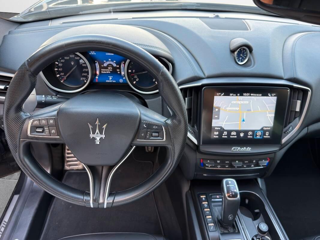 Maserati Ghibli 3.0 V6 ds Gransport Nerissimo 250cv auto my18