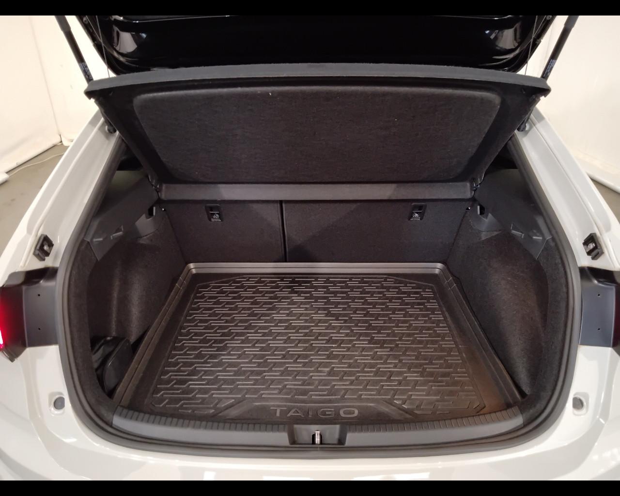 VOLKSWAGEN Taigo - Taigo 1.0 tsi R-Line 110cv