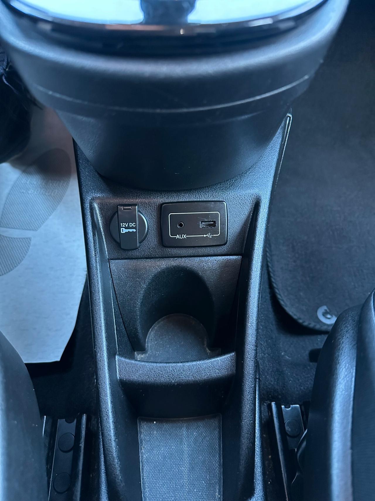 Lancia Ypsilon 1.2 69 CV 5 porte GPL Ecochic Gold