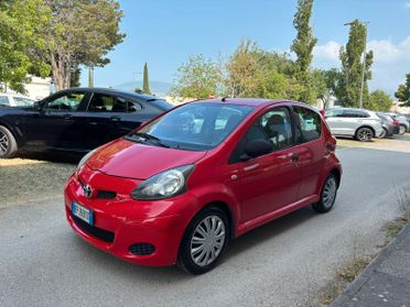 Toyota Aygo 1.0 12V VVT-i 5 porte Now Connect