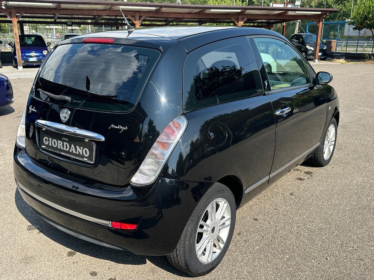 Lancia Ypsilon 1.3 MJT 90 CV Oro