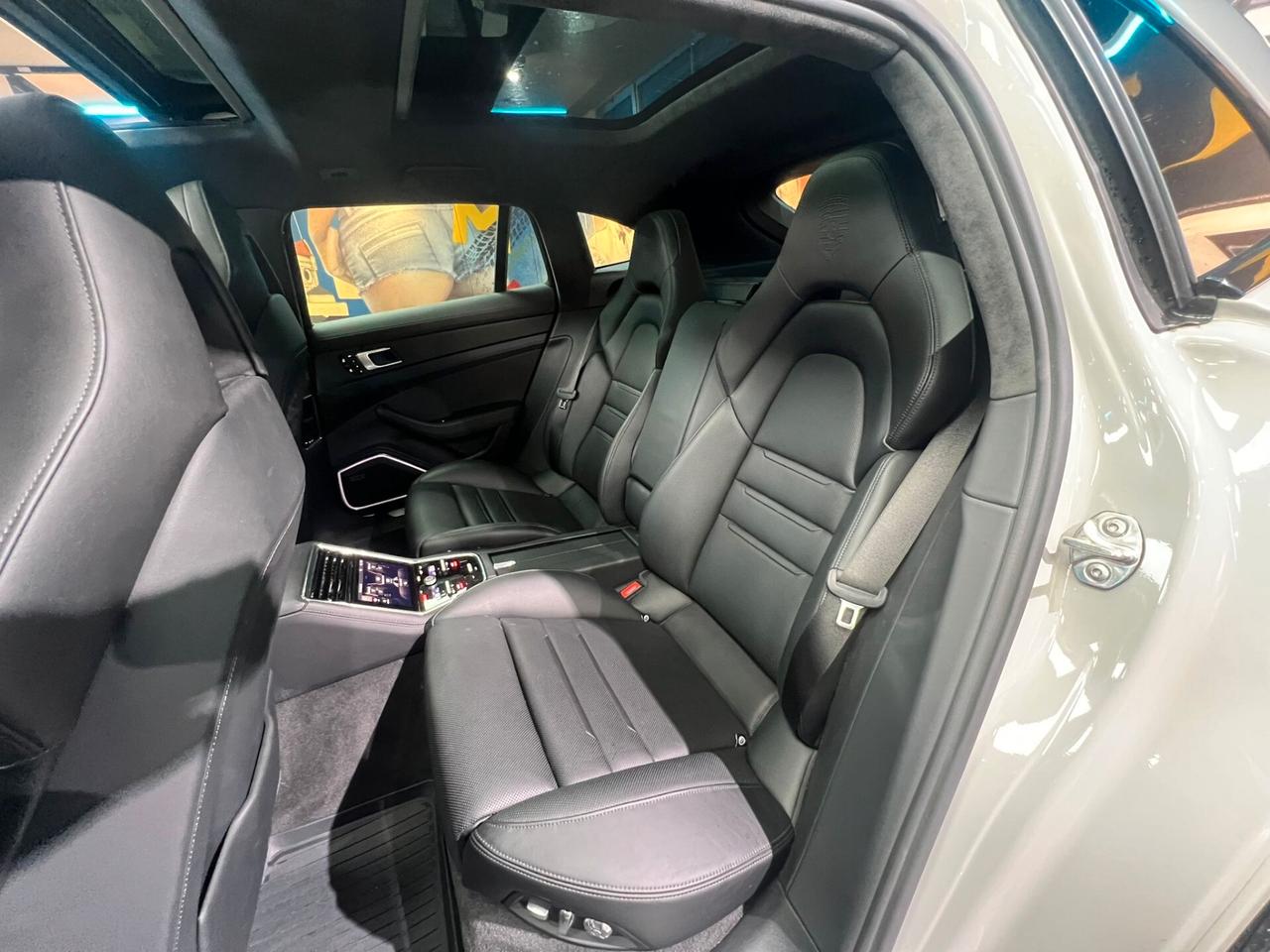 Porsche Panamera Panamera Sport Turismo 2.9 4S e-hybrid (842)