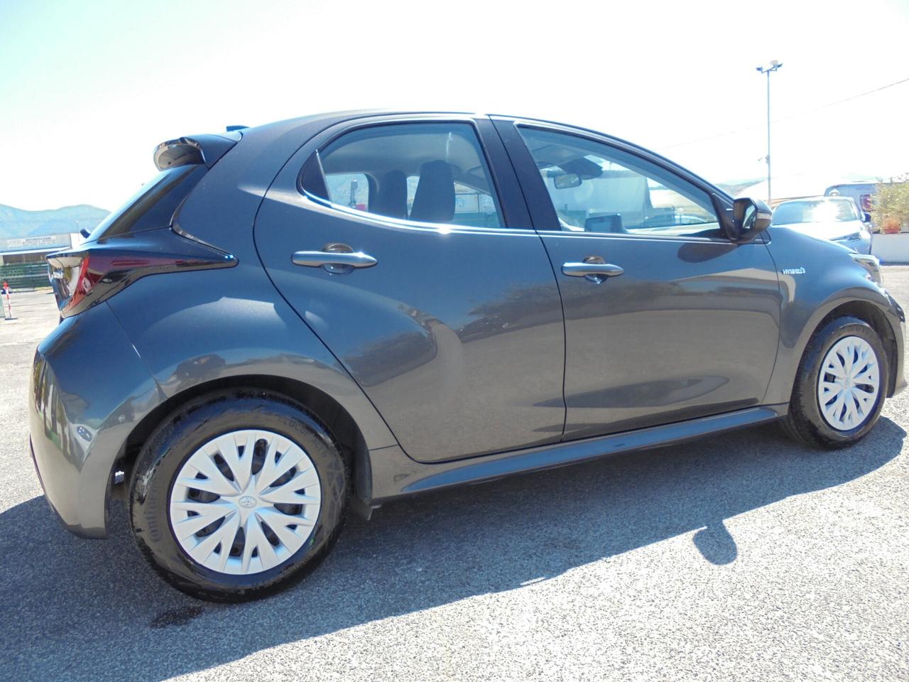 Toyota Yaris 1.5 Hybrid 5 porte Business