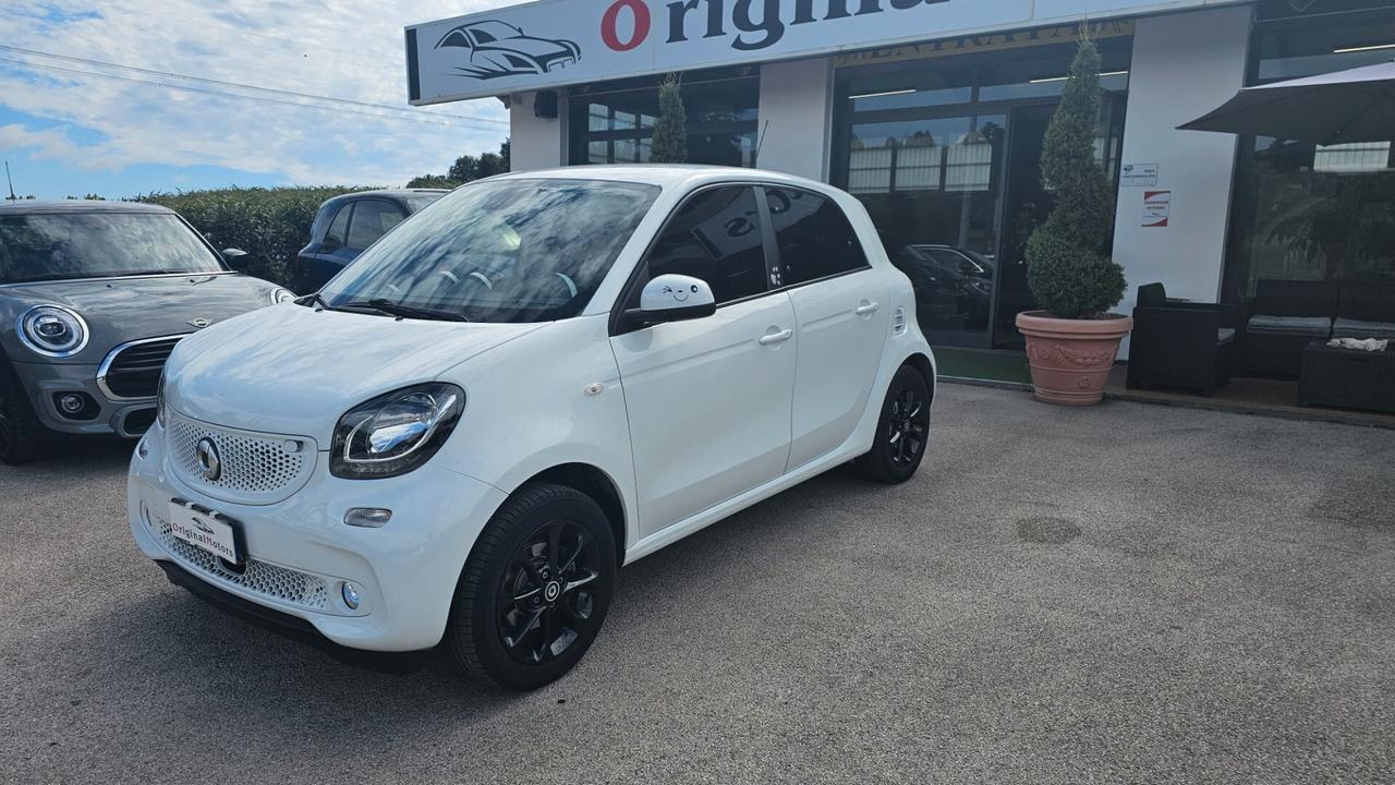 Smart ForFour 70 1.0 Youngster