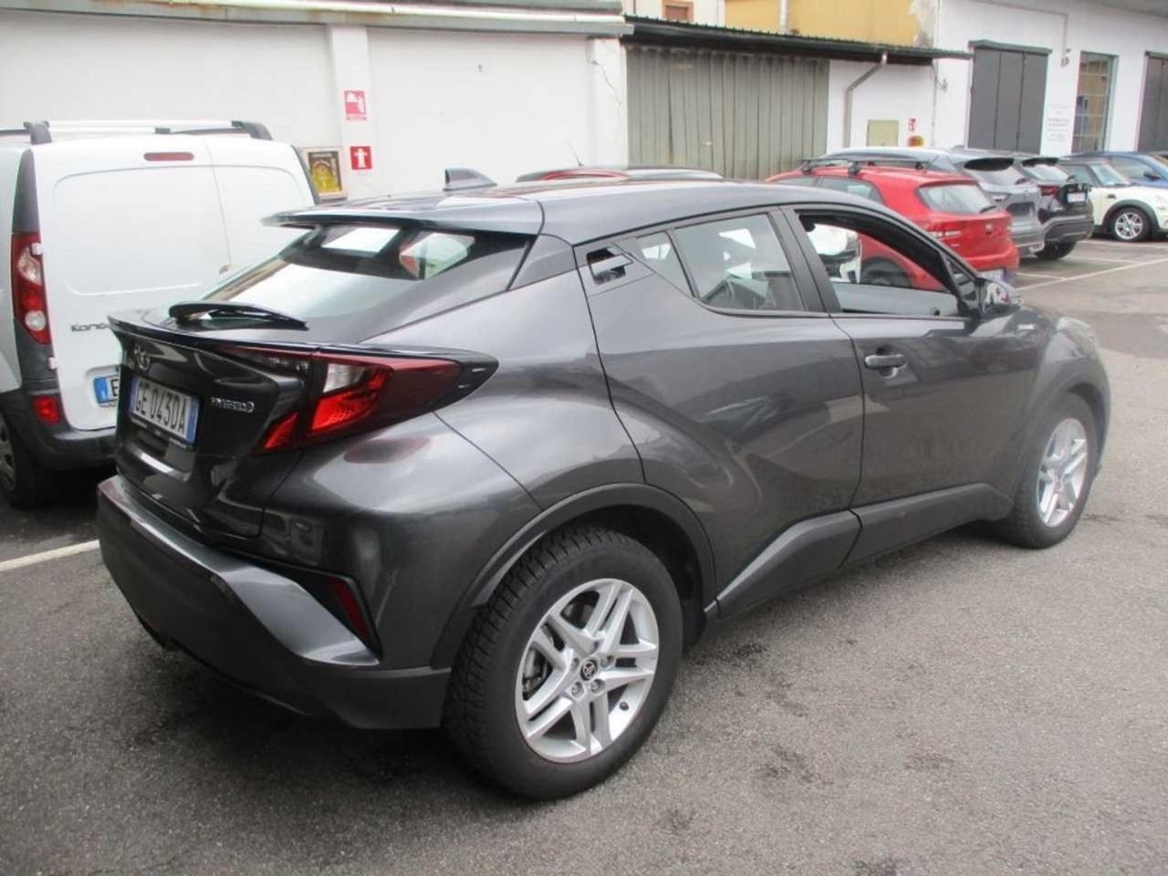 Toyota C-HR 1.8 Hybrid E-CVT Business